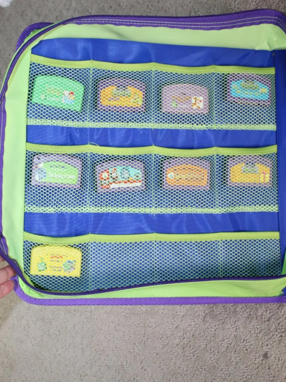 LeapPad Learning System 2001 Starter Book, 9 books & Cartridges & Carry Case